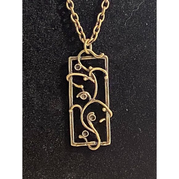 Fashion Jewelry Jewelry - Handcrafted Artistic Pendant Necklace With Intricate Design On Brass Chain